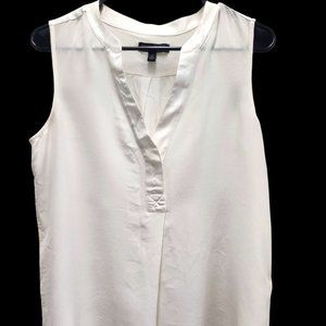 Banana Republic V Neck Sleeveless Silk Blouse Top White / Cream - Size Medium